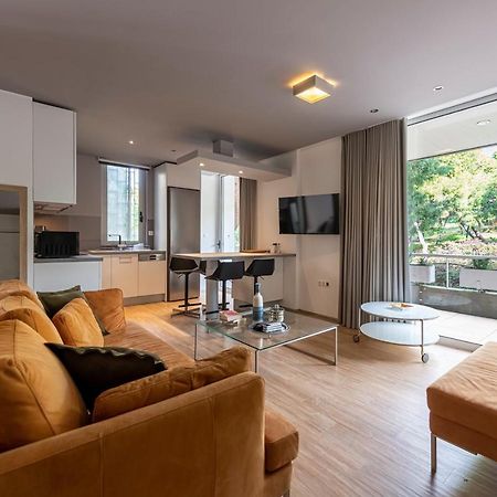 Phaedrus Living: Luxury Flat Vouliagmeni Lägenhet Aten Exteriör bild