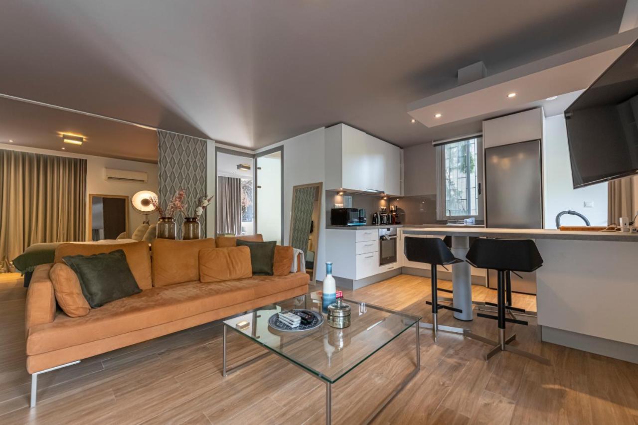 Phaedrus Living: Luxury Flat Vouliagmeni Lägenhet Aten Exteriör bild