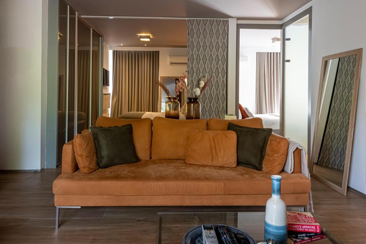 Phaedrus Living: Luxury Flat Vouliagmeni Lägenhet Aten Exteriör bild
